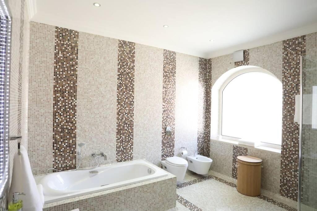 Villa Sea Breeze Sweimeh Exterior photo